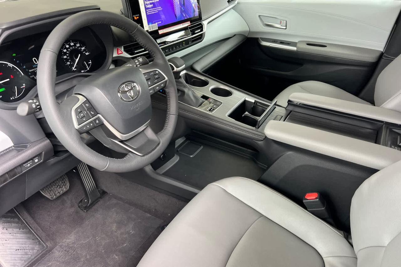 2025 Toyota Sienna XLE Roseville CA
