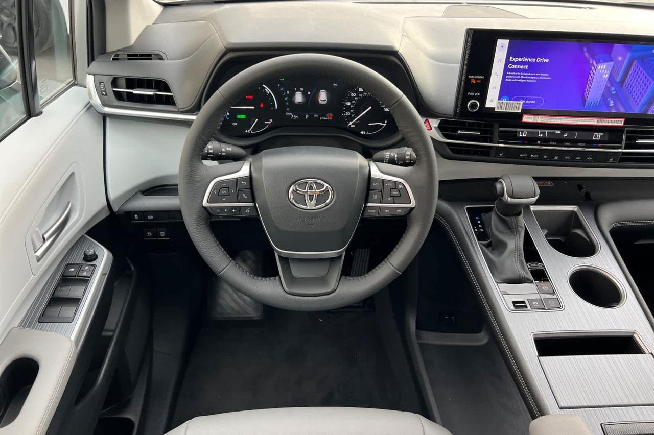 2025 Toyota Sienna XLE Roseville CA