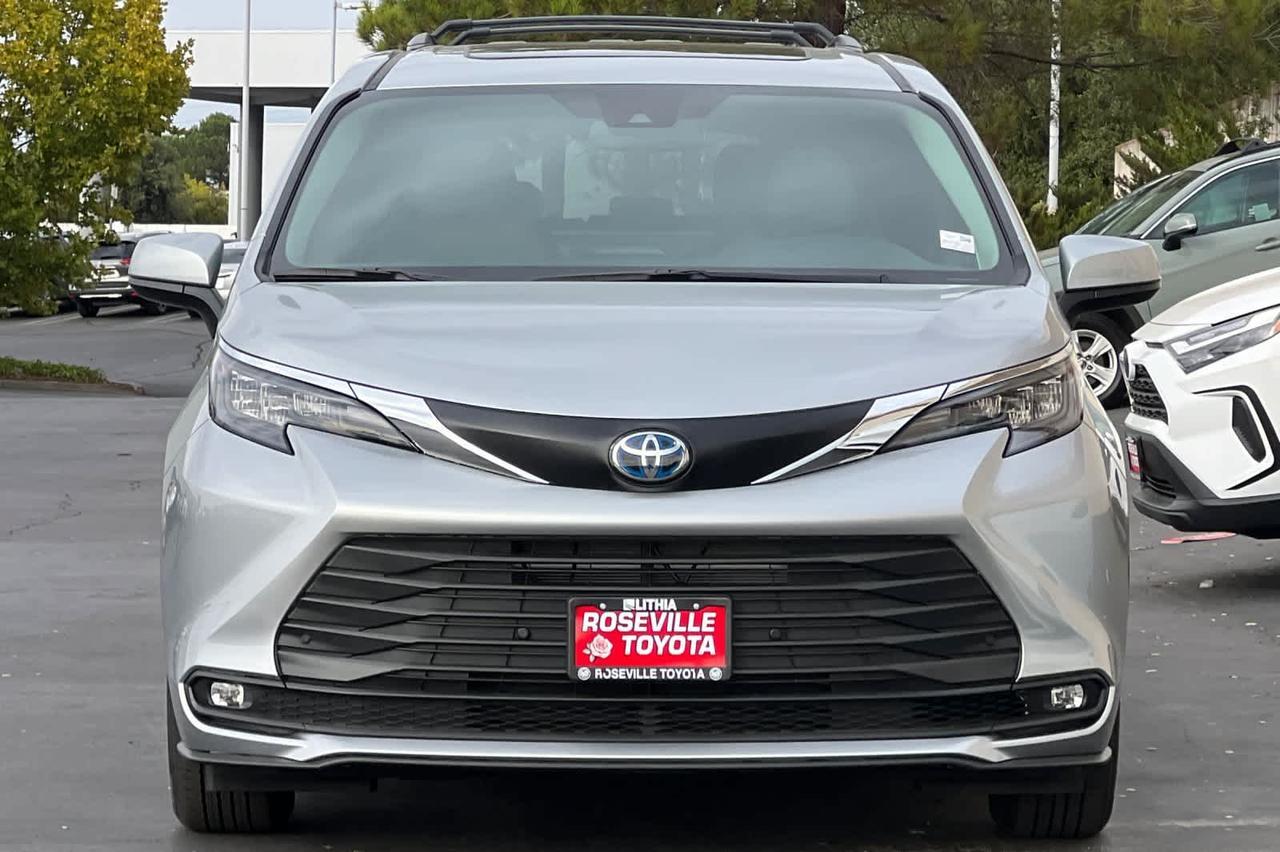 2025 Toyota Sienna XLE Roseville CA