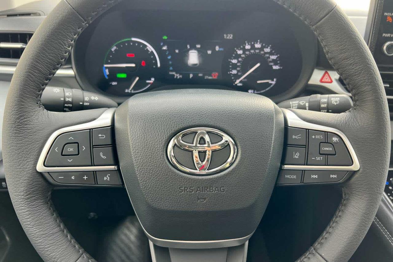 2025 Toyota Sienna XLE Roseville CA