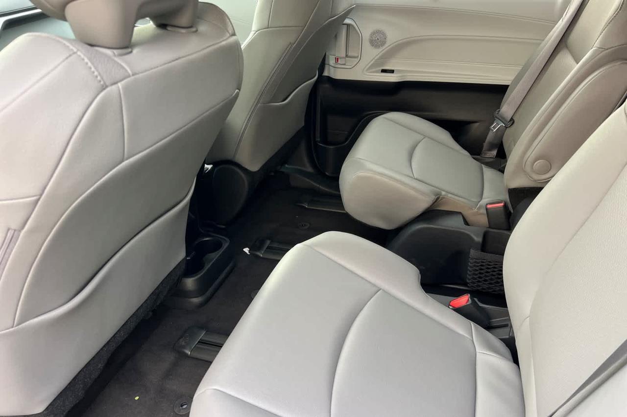 2025 Toyota Sienna XLE Roseville CA