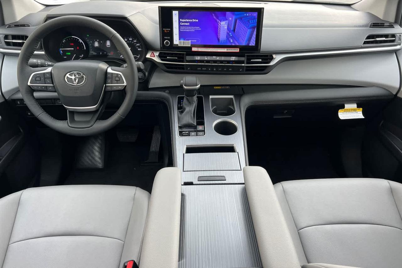 2025 Toyota Sienna XLE Roseville CA