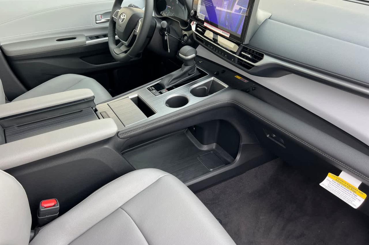 2025 Toyota Sienna XLE Roseville CA