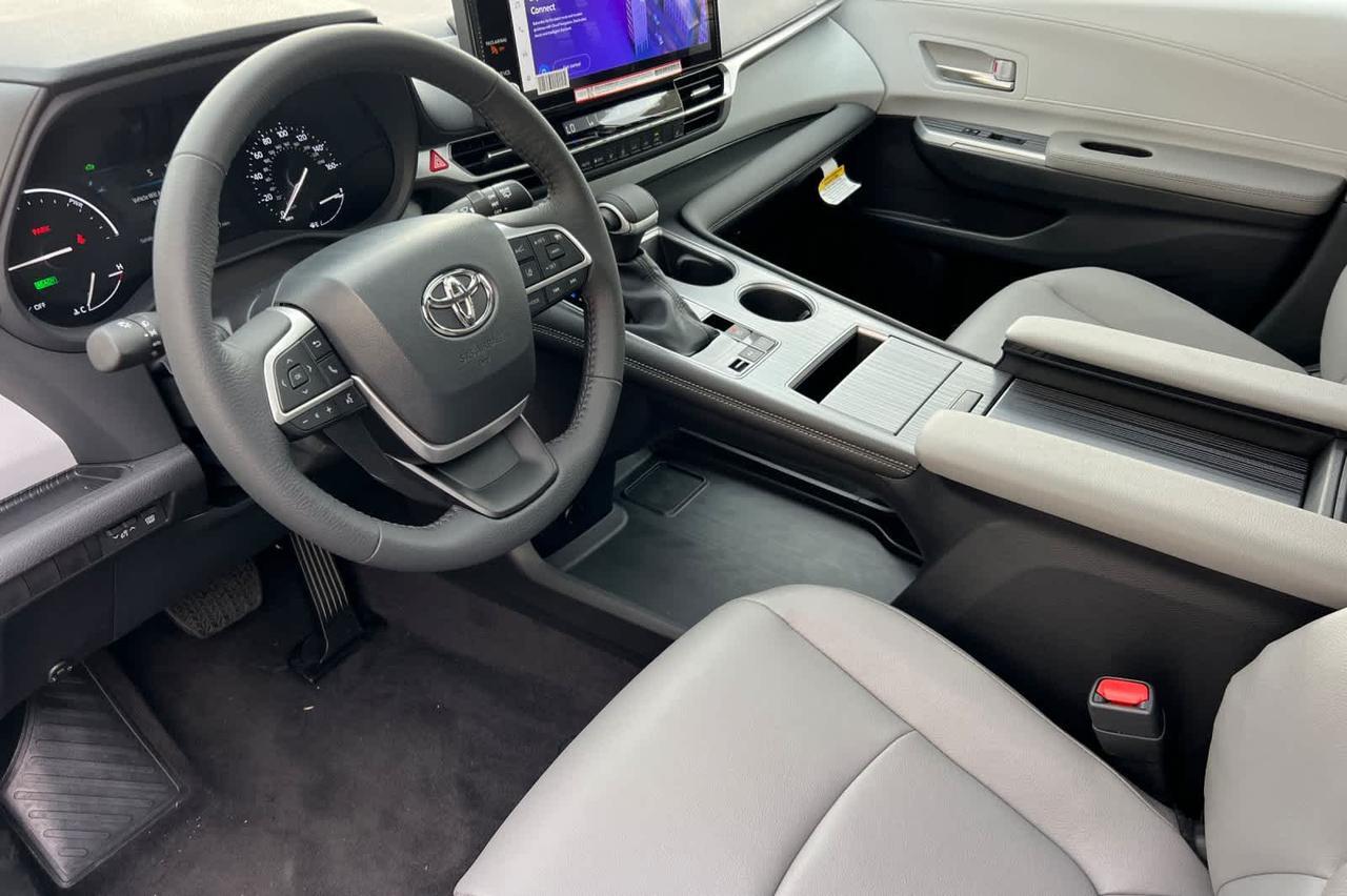 2025 Toyota Sienna XLE Roseville CA