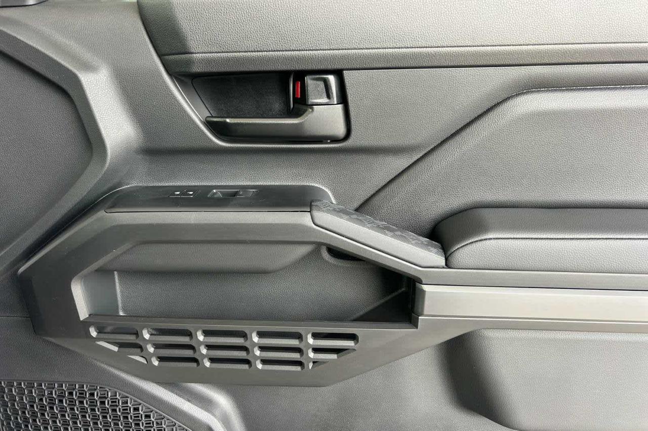 2025 Toyota Tacoma SR5 Roseville CA