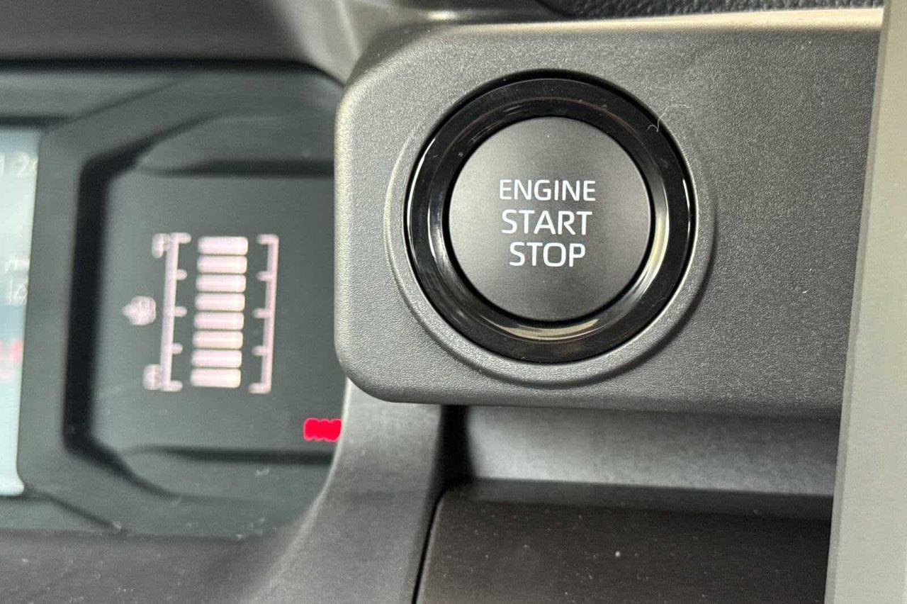 2025 Toyota Tacoma SR5 Roseville CA
