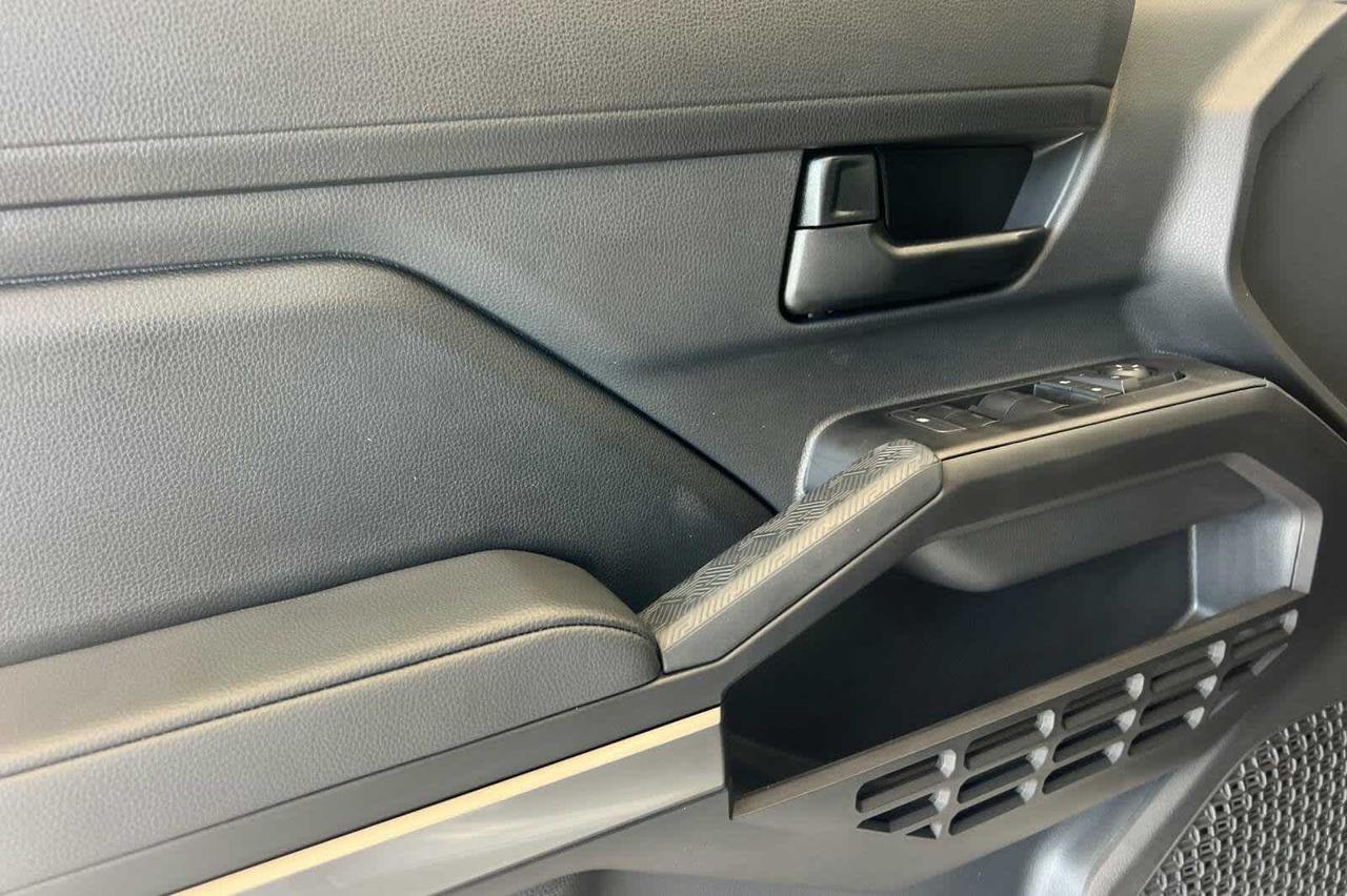 2025 Toyota Tacoma SR5 Roseville CA
