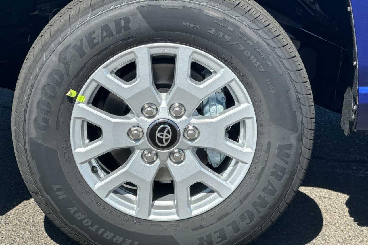 2025 Toyota Tacoma SR5 Roseville CA