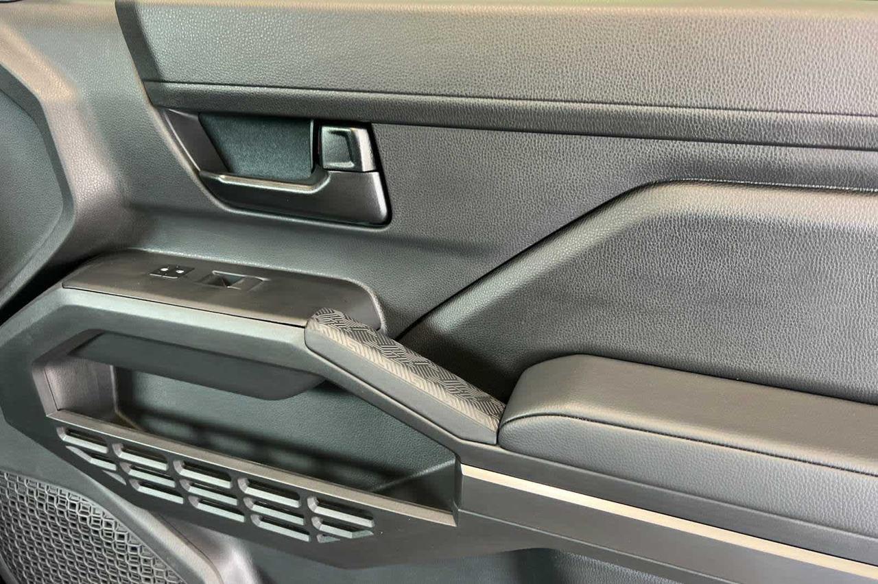 2025 Toyota Tacoma SR5 Roseville CA