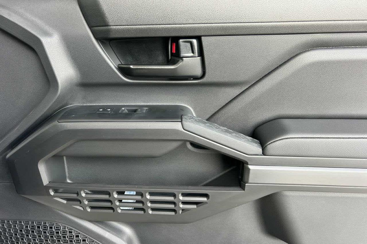 2025 Toyota Tacoma SR5 Roseville CA