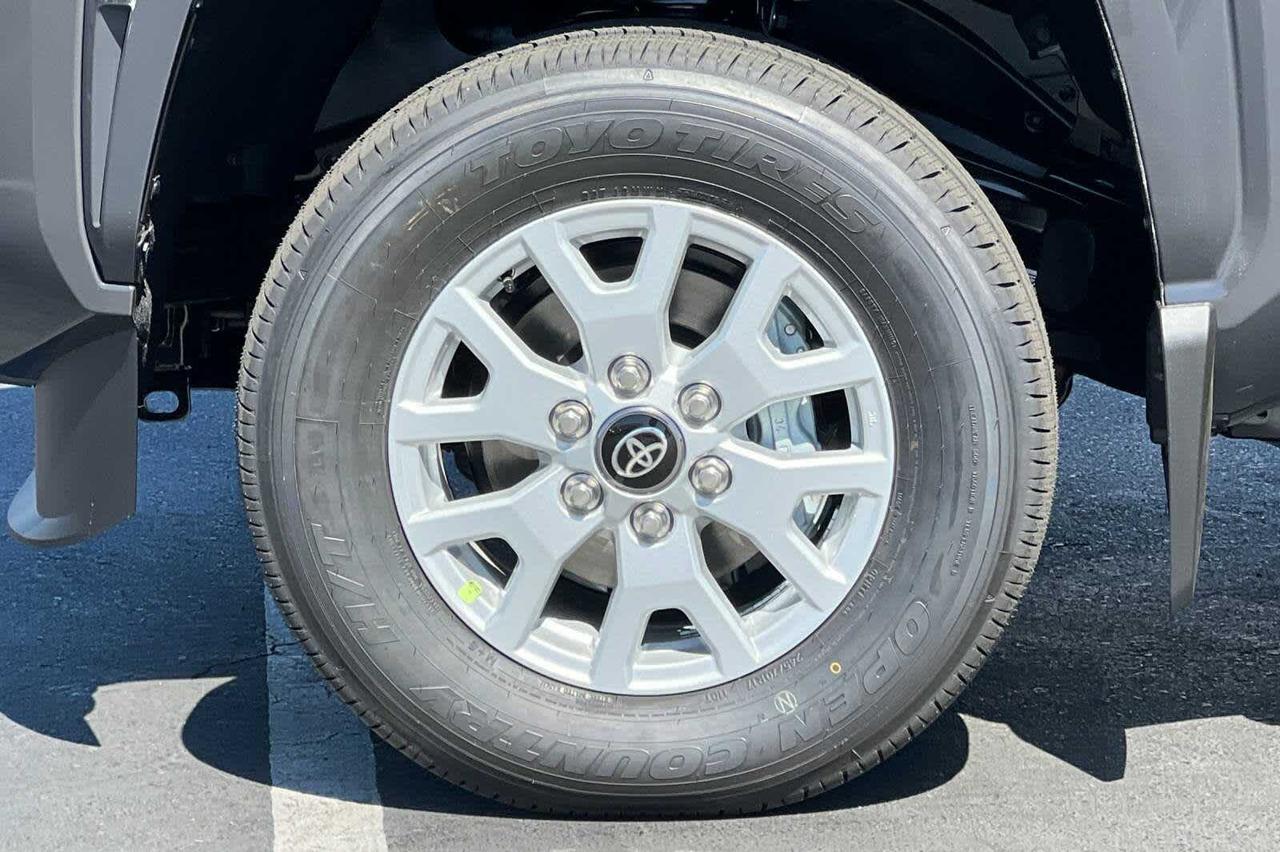 2025 Toyota Tacoma SR5 Roseville CA