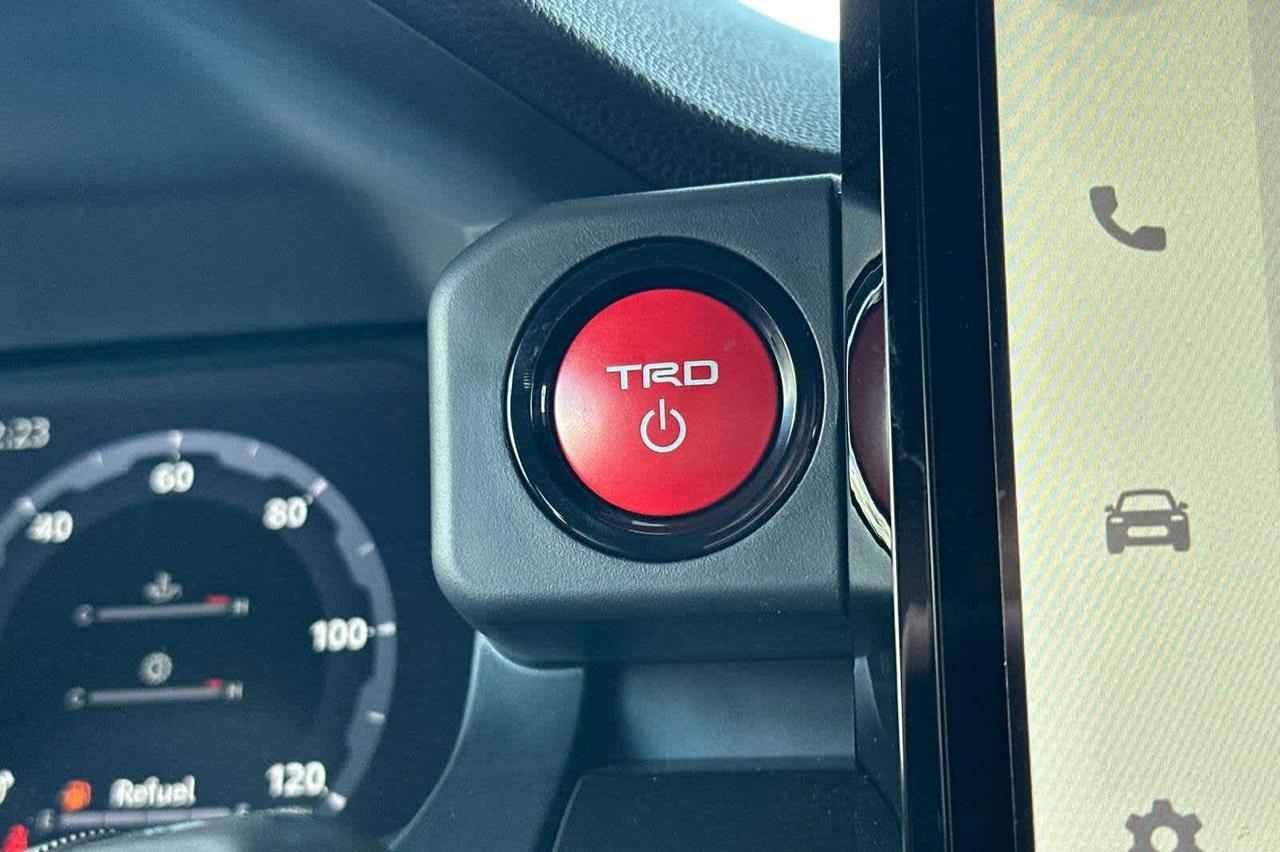 2025 Toyota Tacoma TRD Off Road Hybrid Roseville CA