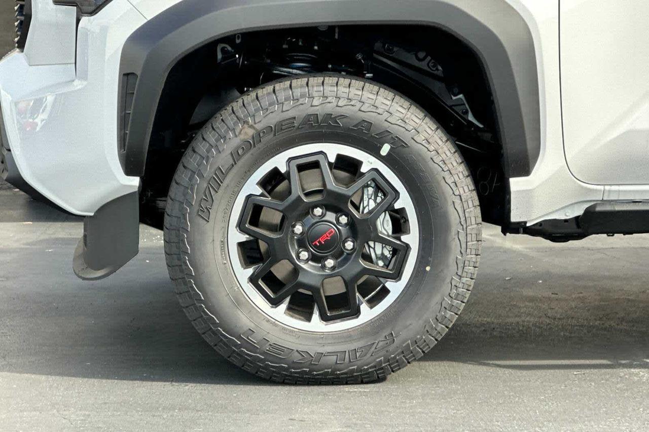 2025 Toyota Tacoma TRD Off Road Hybrid Roseville CA