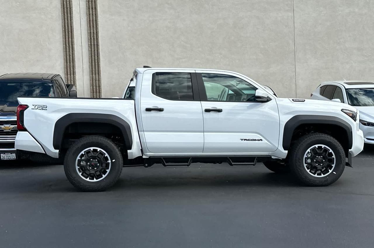 2025 Toyota Tacoma TRD Off Road Hybrid Roseville CA