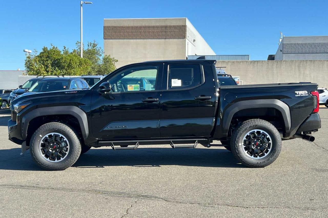 2025 Toyota Tacoma TRD Off Road Hybrid Roseville CA