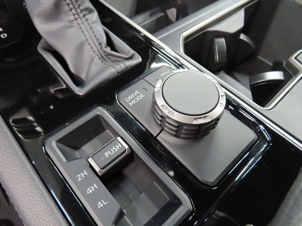 2025 Toyota Tundra 4x4 CrewMax Limited Fond du Lac WI