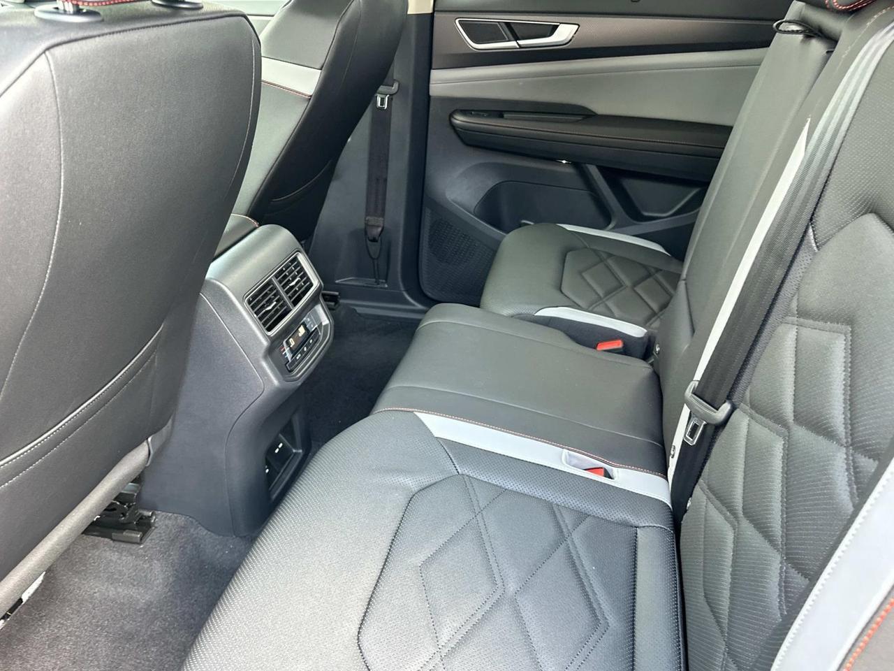 2025 Volkswagen Atlas 2.0T Peak Edition SE Woodbridge VA