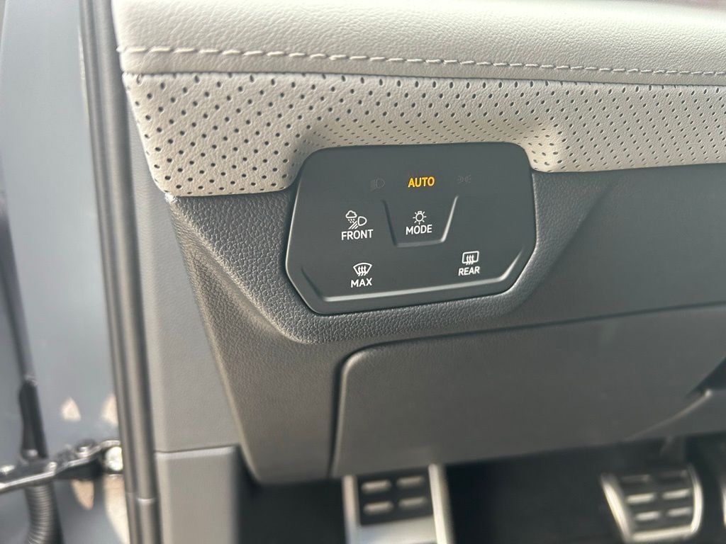 2025 Volkswagen Atlas 2.0T Peak Edition SE Tampa FL