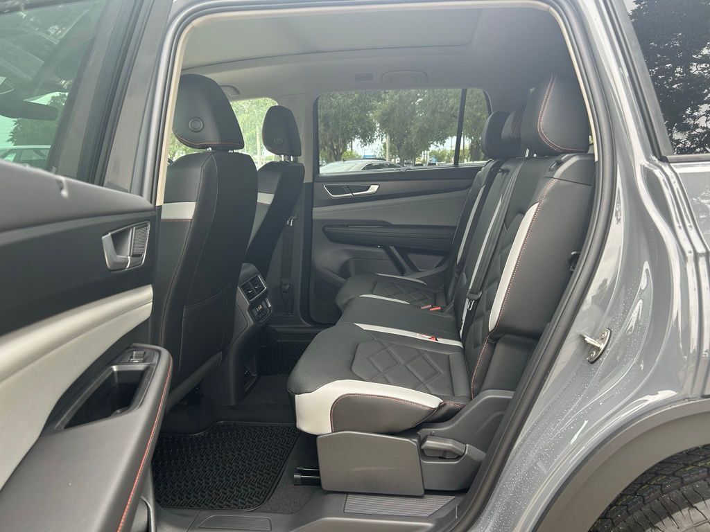 2025 Volkswagen Atlas 2.0T Peak Edition SE Tampa FL
