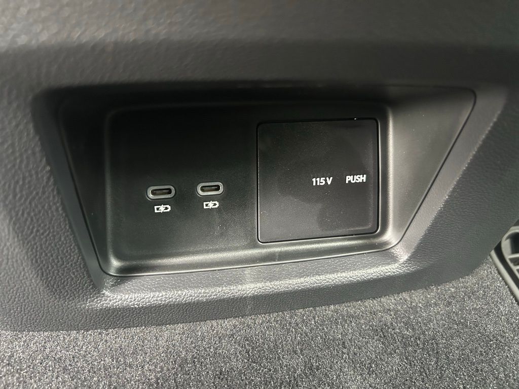 2025 Volkswagen Atlas 2.0T Peak Edition SE Tampa FL