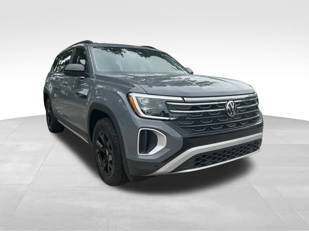2025 Volkswagen Atlas 2.0T Peak Edition SE Tampa FL