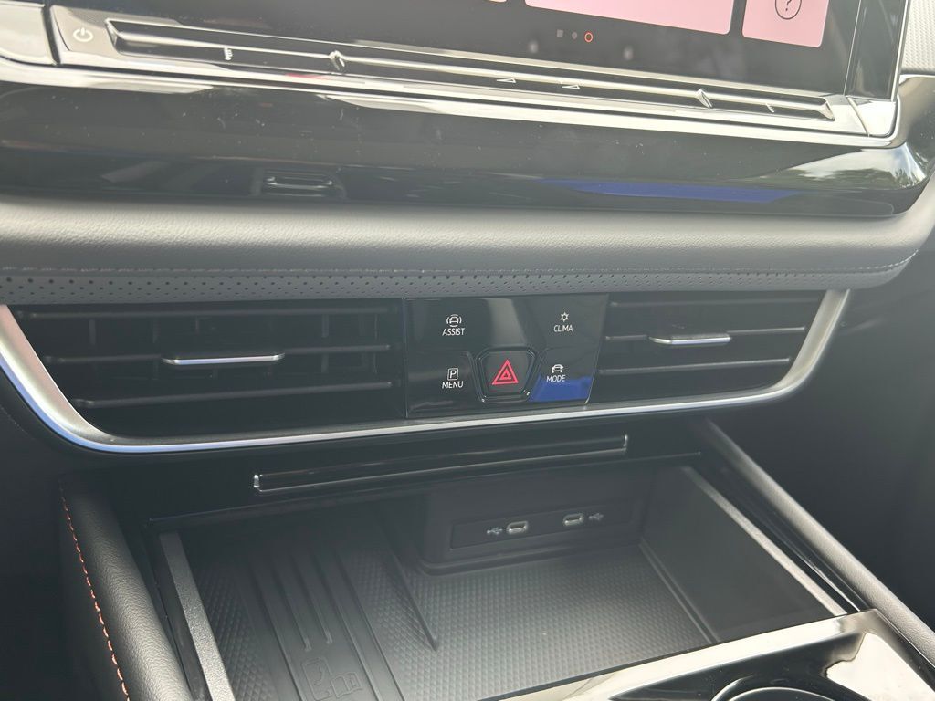 2025 Volkswagen Atlas 2.0T Peak Edition SE Tampa FL