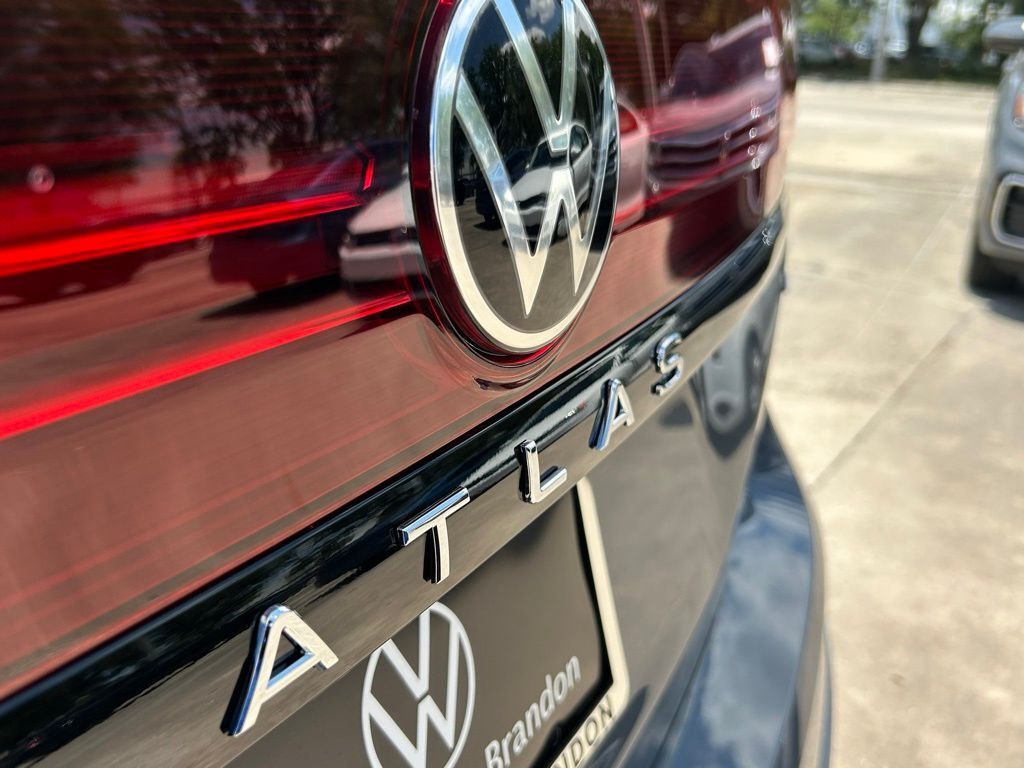 2025 Volkswagen Atlas 2.0T Peak Edition SE Tampa FL