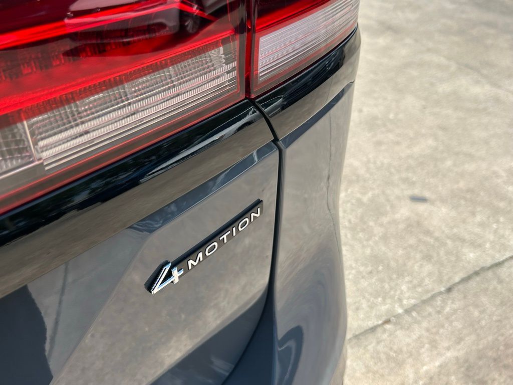 2025 Volkswagen Atlas 2.0T Peak Edition SE Tampa FL
