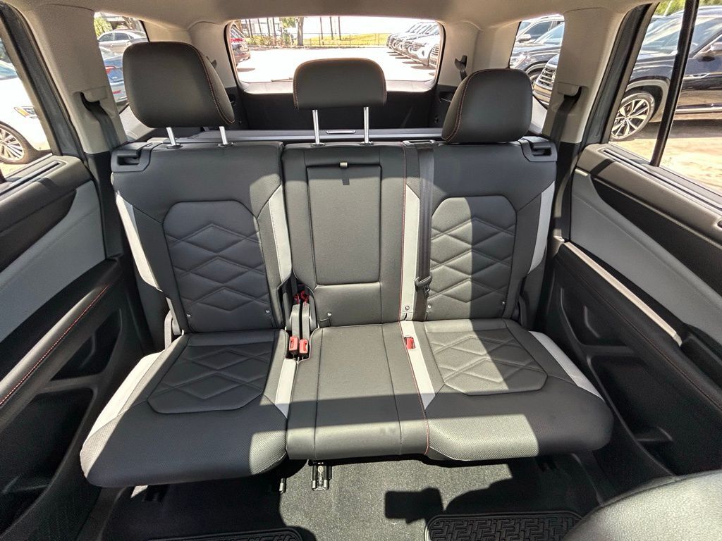 2025 Volkswagen Atlas 2.0T Peak Edition SE Tampa FL
