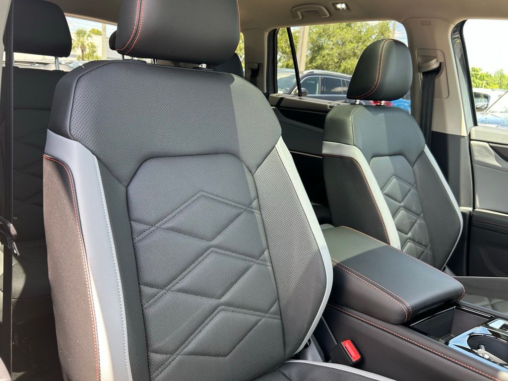 2025 Volkswagen Atlas 2.0T Peak Edition SE Tampa FL