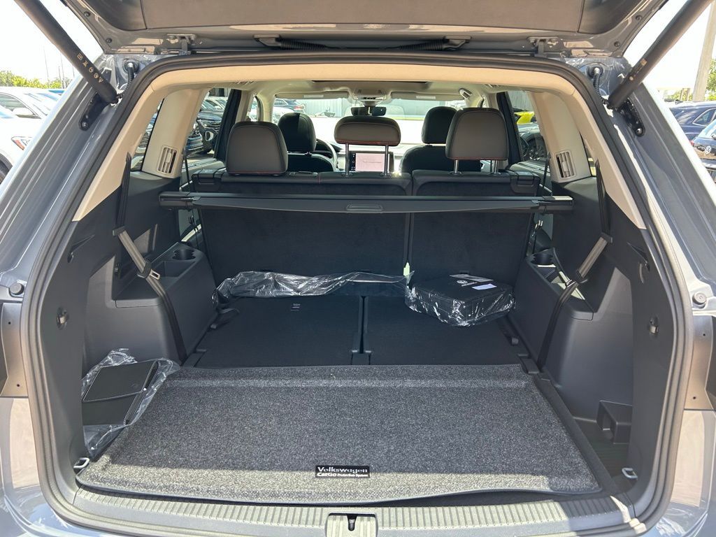 2025 Volkswagen Atlas 2.0T Peak Edition SE Tampa FL