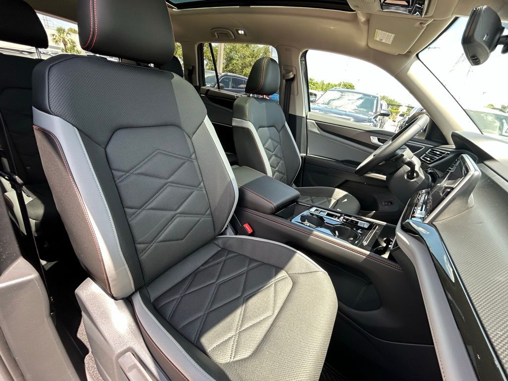 2025 Volkswagen Atlas 2.0T Peak Edition SE Tampa FL