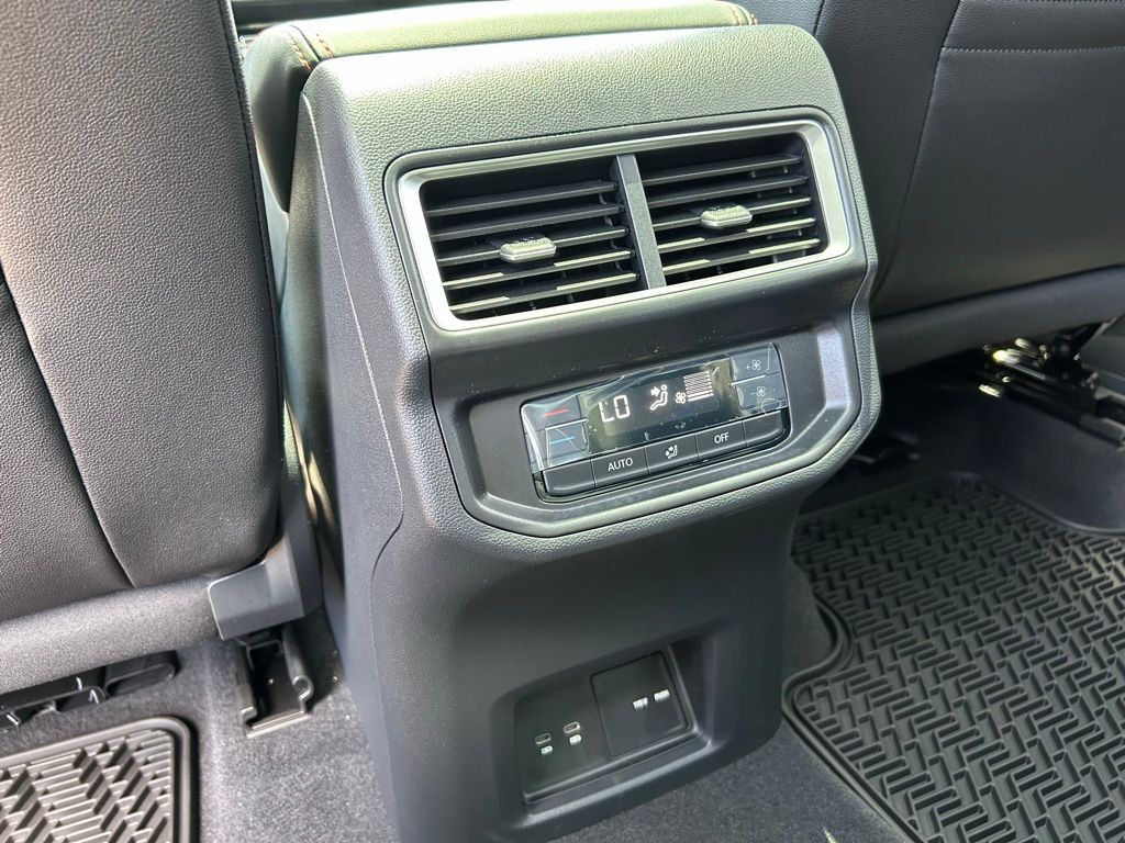2025 Volkswagen Atlas 2.0T Peak Edition SE Tampa FL