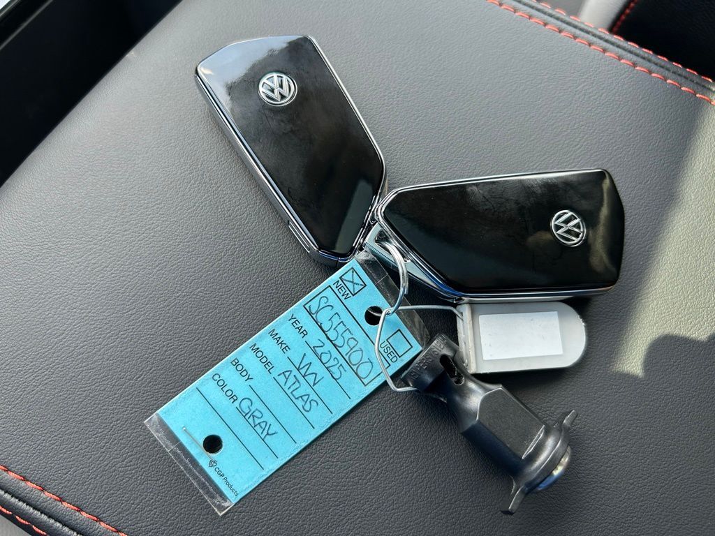 2025 Volkswagen Atlas 2.0T Peak Edition SE Tampa FL