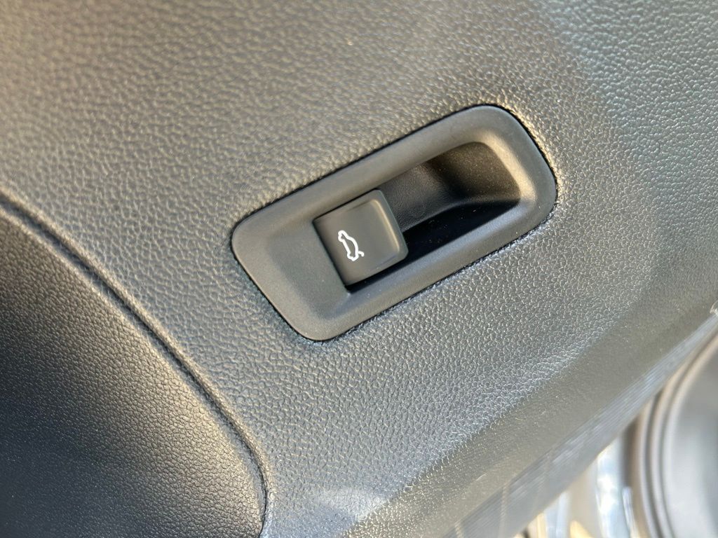 2025 Volkswagen Atlas 2.0T Peak Edition SE Tampa FL