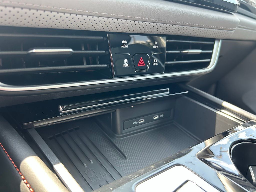 2025 Volkswagen Atlas 2.0T Peak Edition SE Tampa FL