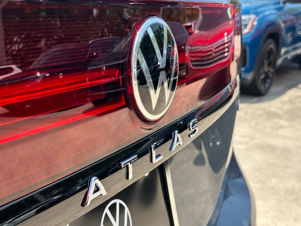 2025 Volkswagen Atlas 2.0T Peak Edition SE Tampa FL