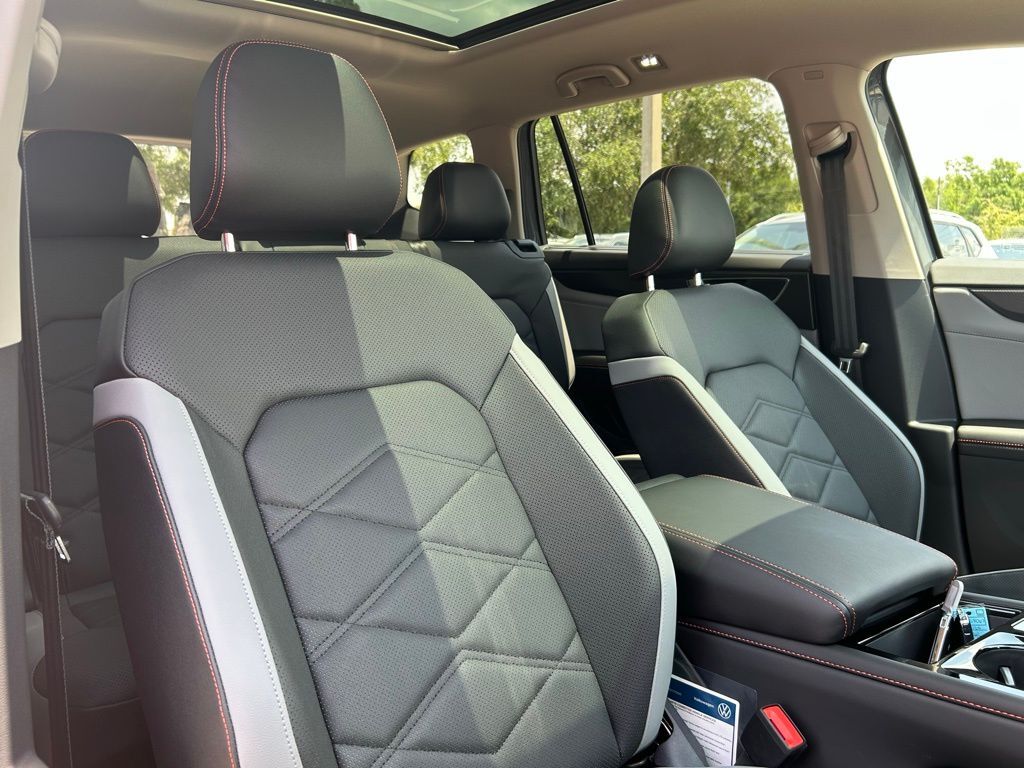 2025 Volkswagen Atlas 2.0T Peak Edition SE Tampa FL