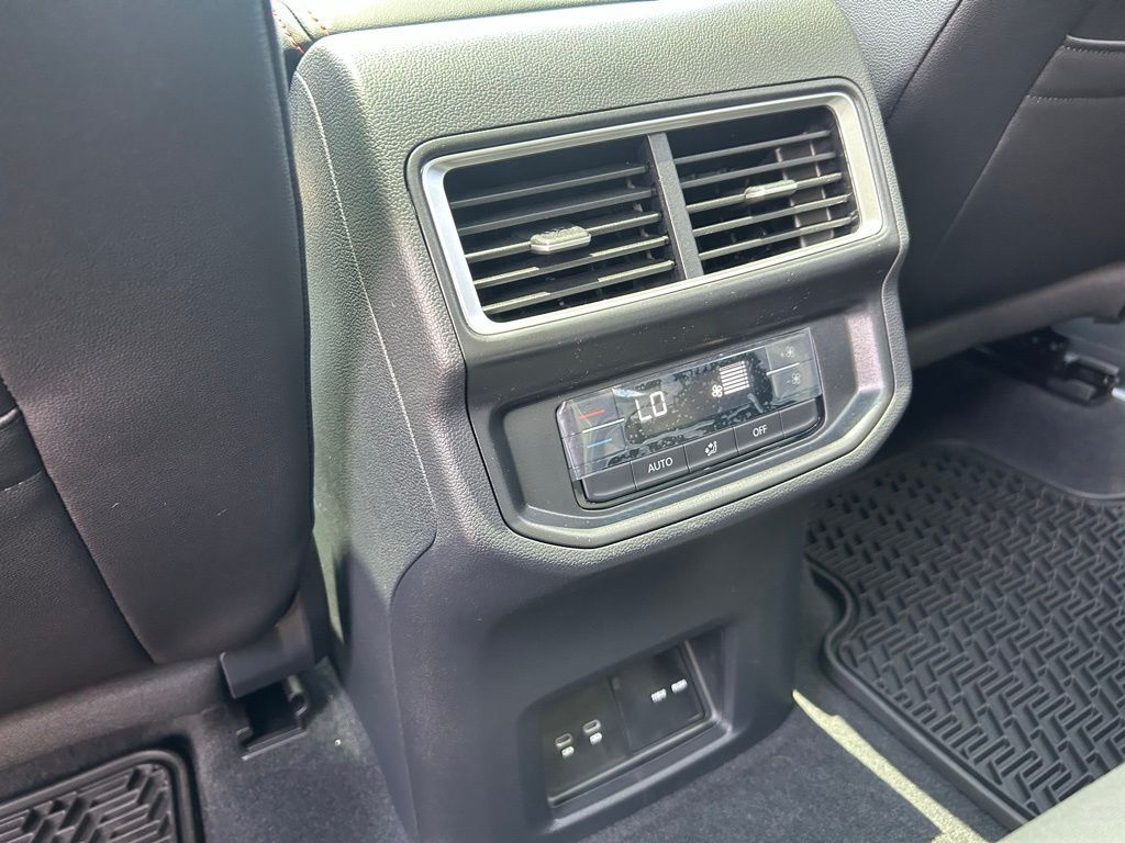 2025 Volkswagen Atlas 2.0T Peak Edition SE Tampa FL