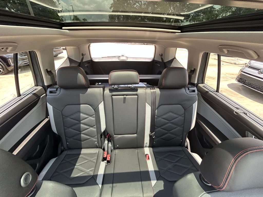 2025 Volkswagen Atlas 2.0T Peak Edition SE Tampa FL