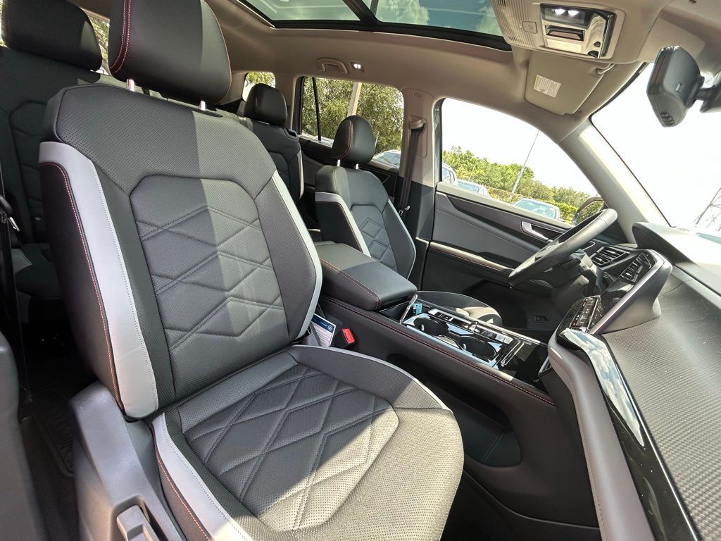 2025 Volkswagen Atlas 2.0T Peak Edition SE Tampa FL