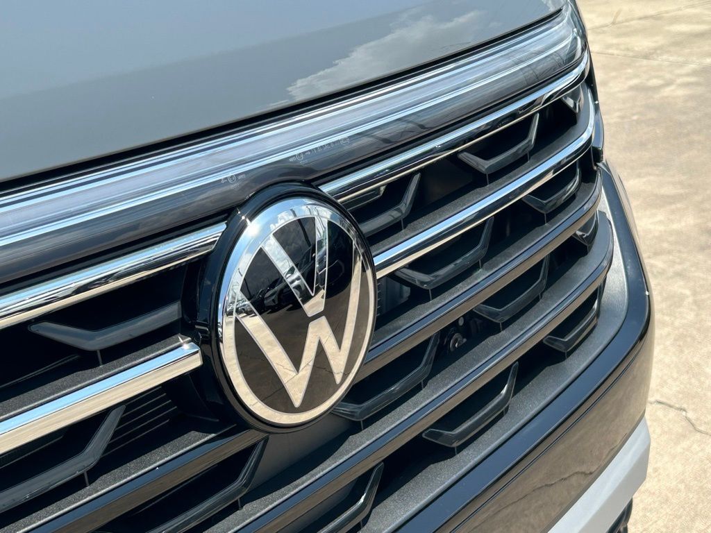 2025 Volkswagen Atlas 2.0T Peak Edition SE Tampa FL