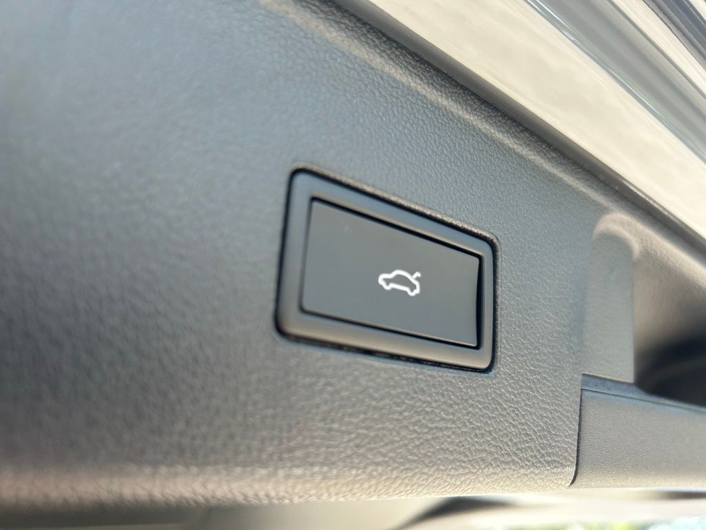 2025 Volkswagen Atlas 2.0T Peak Edition SE Tampa FL