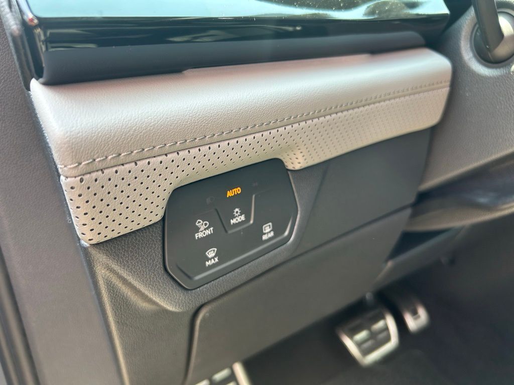 2025 Volkswagen Atlas 2.0T Peak Edition SE Tampa FL