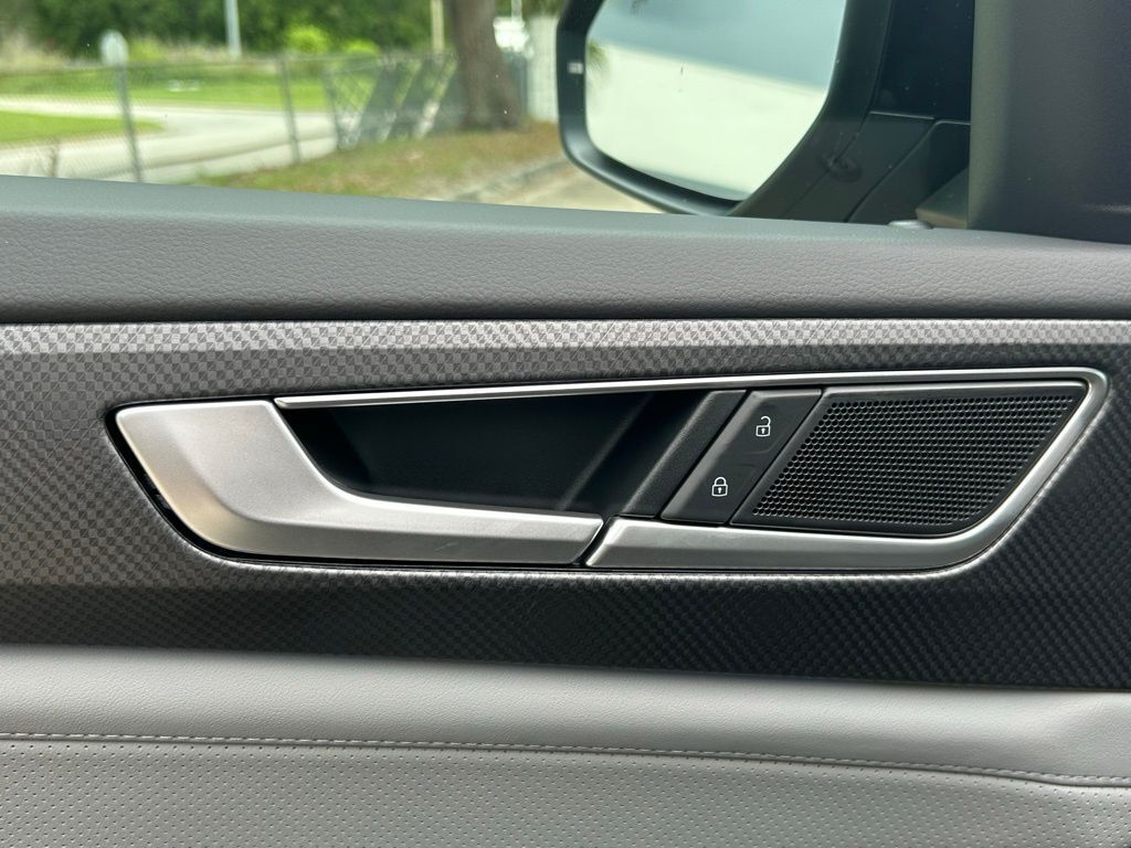 2025 Volkswagen Atlas 2.0T Peak Edition SE Tampa FL