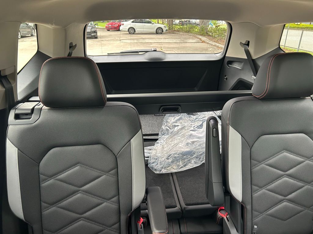 2025 Volkswagen Atlas 2.0T Peak Edition SE Tampa FL