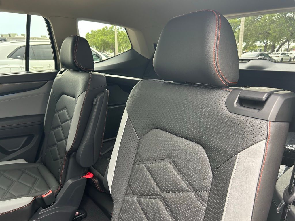 2025 Volkswagen Atlas 2.0T Peak Edition SE Tampa FL
