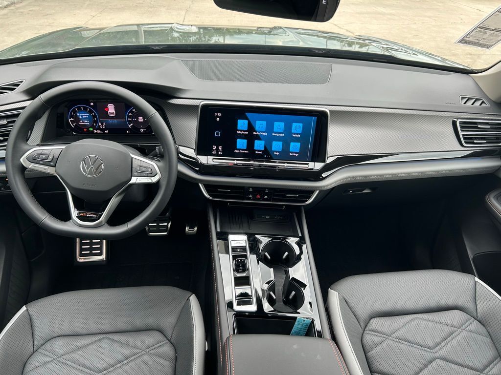 2025 Volkswagen Atlas 2.0T Peak Edition SE Tampa FL