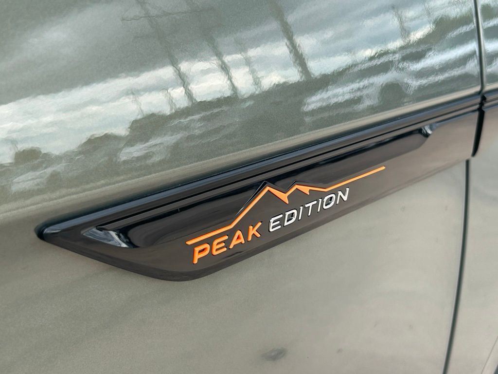 2025 Volkswagen Atlas 2.0T Peak Edition SE Tampa FL