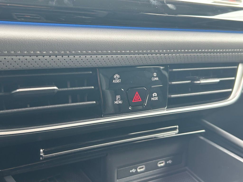 2025 Volkswagen Atlas 2.0T Peak Edition SE Tampa FL